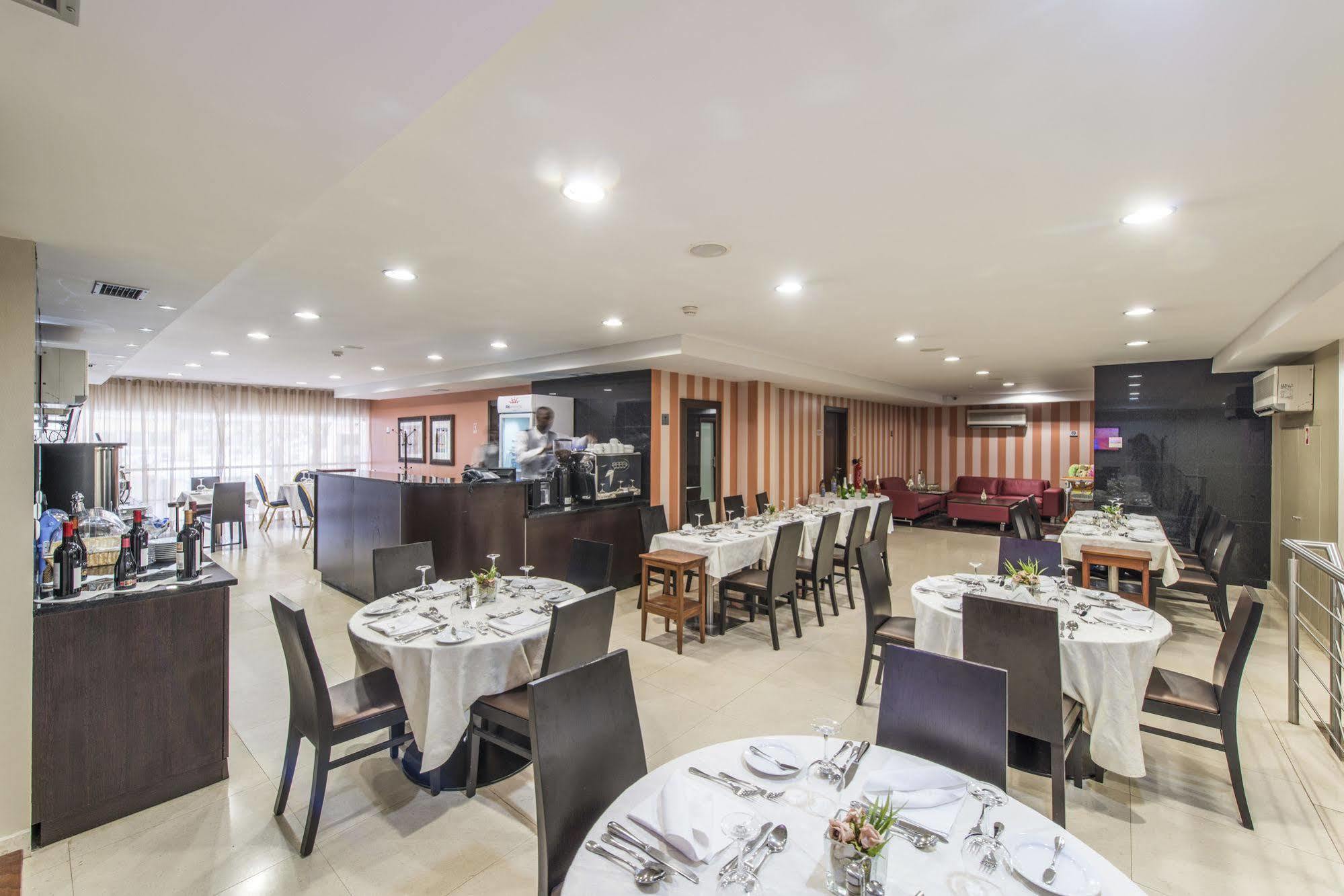 Rk Suite Hotel Luanda Luaran gambar