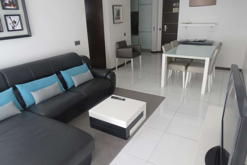 Rk Suite Hotel Luanda Bilik gambar
